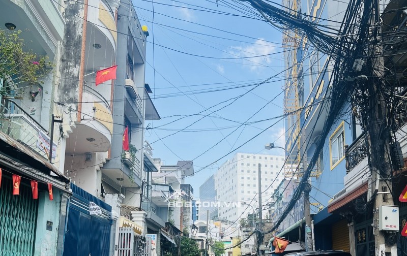 Bán nhà Lô góc HXH 5m đường Trường Chinh P.14 Tân Bình 48m2 5 Tầng 4PN. Chỉ 10.5 Tỷ còn TL với chủ.